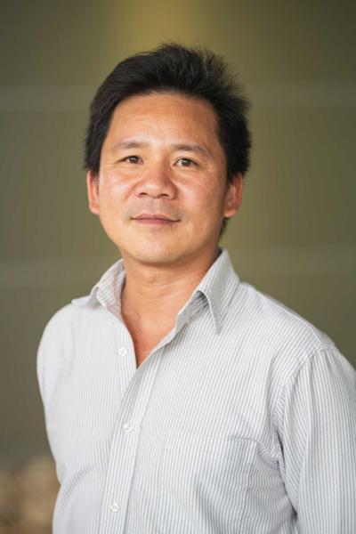 Toan Nguyen headshot