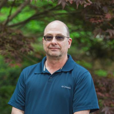 photograph of forenisc faculty member Ralph Ristenbatt