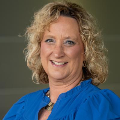 Susan Butterworth, Financial Specialist