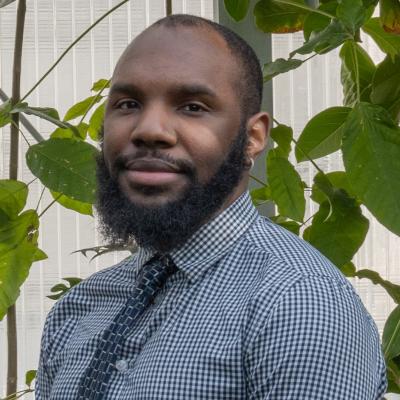 Headshot of a faculty member