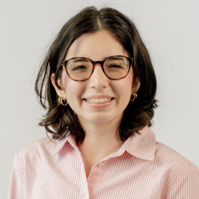 Camila headshot